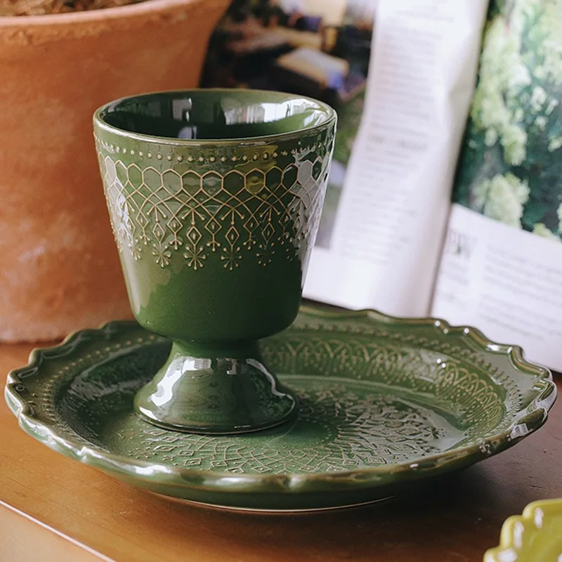 Elegant Vintage Embossed Ceram - Vintage Collectible Dishes recension och pris