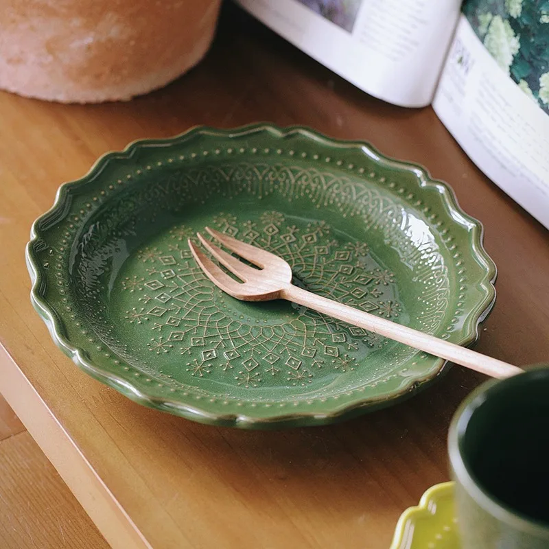 Elegant Vintage Embossed Ceram - Vintage Collectible Dishes recension och pris