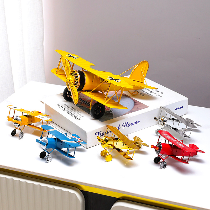 Vintage Metal Airplane Model R - Vintage Collectible Furniture recension och pris