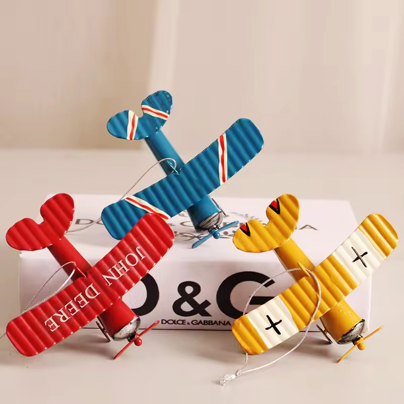 Vintage Metal Airplane Model R - Vintage Collectible Furniture recension och pris