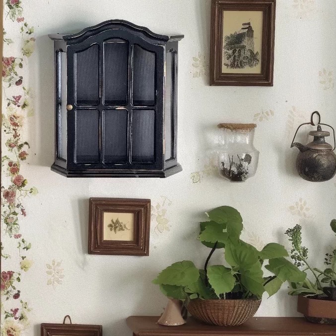 Vintage Distressed Wood Wall C - Vintage Collectible Furniture recension och pris