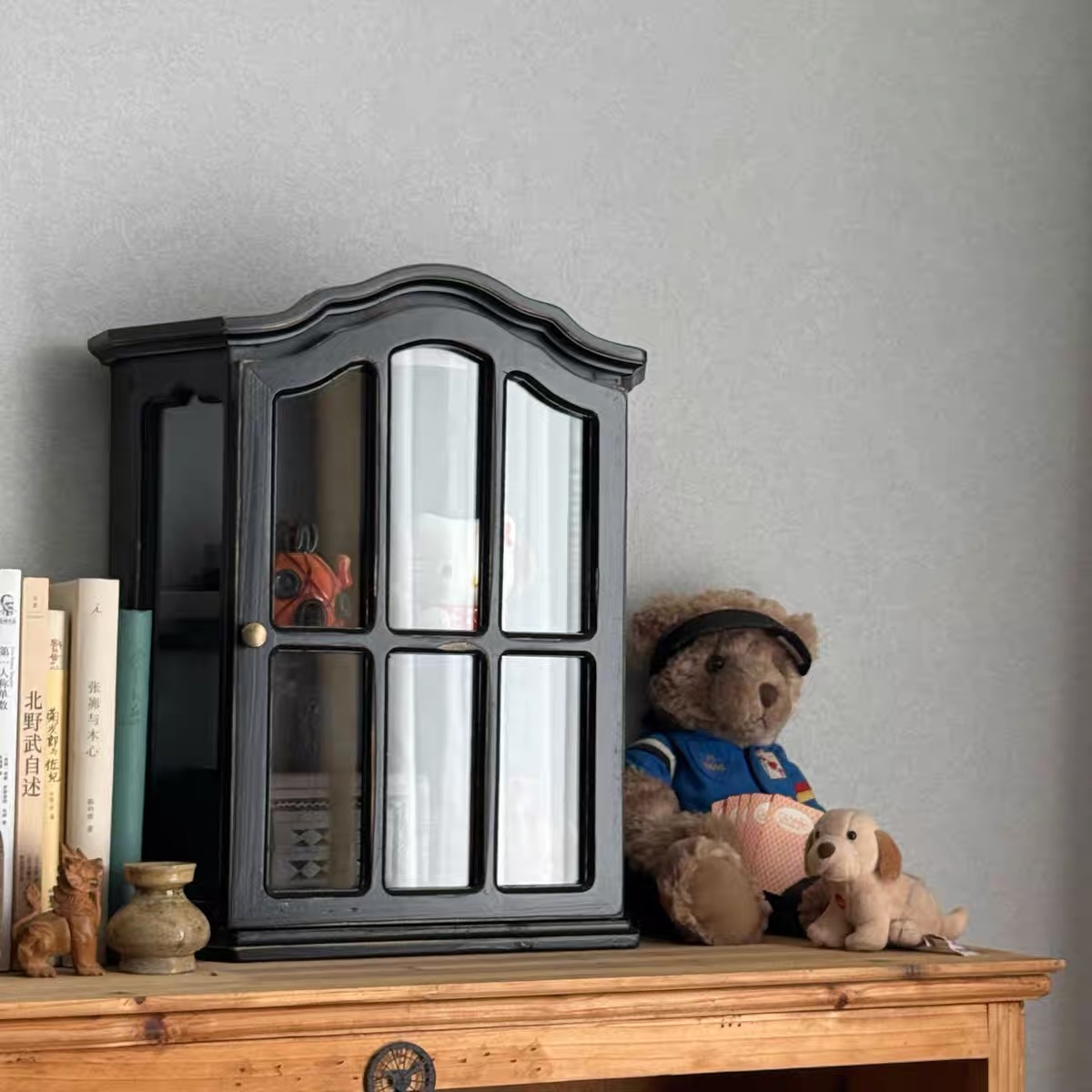 Vintage Distressed Wood Wall C - Vintage Collectible Furniture recension och pris