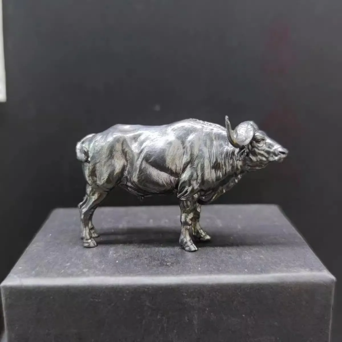 Brass African Buffalo Sculptur - Vintage Collectible Furniture recension och pris