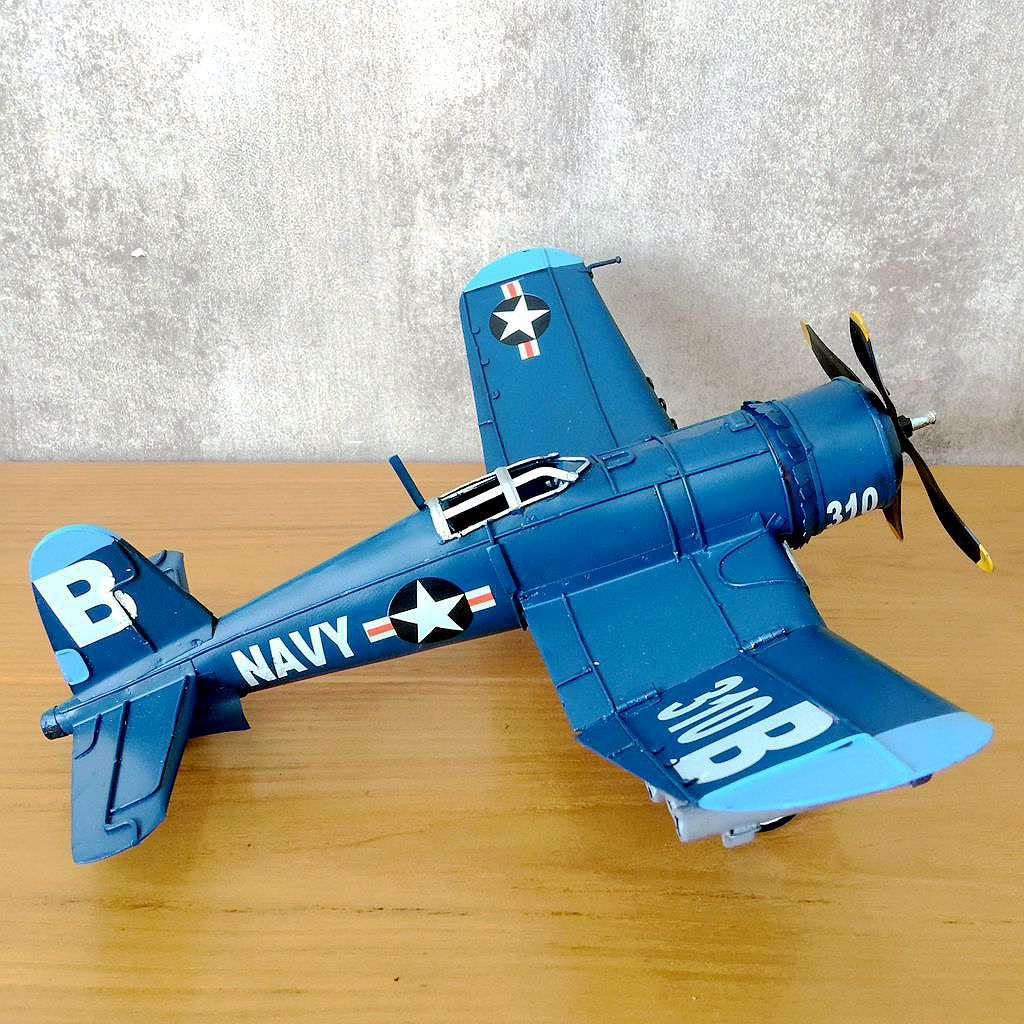 Vintage Ironwork Tin Airplane  - Vintage Collectible Furniture recension och pris