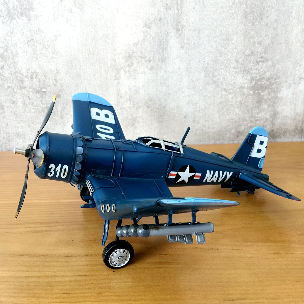 Vintage Ironwork Tin Airplane  - Vintage Collectible Furniture recension och pris